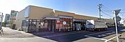 【ヨークマート　厚木インター店】1573ｍ　広い店内に新鮮な野菜、お肉、お魚が揃っています。大型駐車場も完備され週末でも安心して頂けます。
