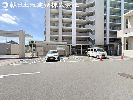 【来客用駐車場】来客時も安心の敷地内にある来客用駐車場です。