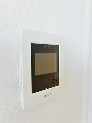 テレビモニター...
