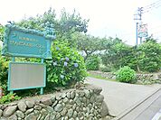 【せんだん保育園】890ｍ　子ども達は型にはまったカリキュラムではなく、遊びを通して色々な経験ができるようにしてくれています。外観は近代的な感じで凄く良いです。