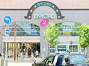 【本厚木ミロード】670ｍ　小田急線の本厚木駅と直結している店舗。専用駐車場もあります。お店の種類も多いです。 