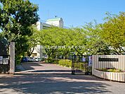【座間市立南中学校】1160ｍ 座間市南栗原にある住宅街のなかにある中学校です。校庭も広く、駅からも徒歩圏内にあります。
