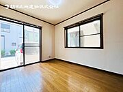 【洋室】1階の洋室は客間としても、寝室としても使い勝手が良いです！