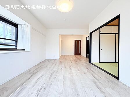 【LDK】大切なご家族が集まるからこそLDKはこだわりたい!休日はおひさまの光をたっぷりと取りこめるリビングでゆったりと過ごしませんか?