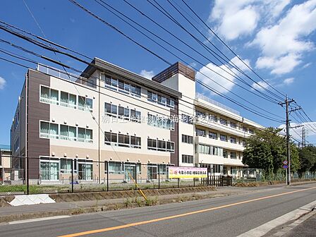 【海老名市立今泉小学校】30ｍ　今泉小学校を基点とするサッカーチーム、オリオンが歴史があり有名です。サッカーが好きな子が集まる小学校とも言えます