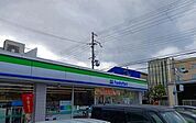 ファミリーマート尼崎次屋三丁目まで670m