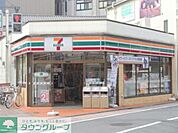セブンイレブン 徒歩7分。コンビニ 520m