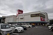 ベルクス草加松原店 徒歩12分。 920m