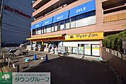 マツモトキヨシ草加店 徒歩5分。徒歩9分。 390m