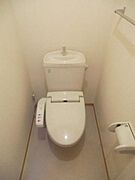 ウォシュレット付きのトイレ