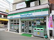 ファミリーマート 178m
