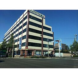 銀行「七十七銀行上杉支店まで562ｍ」