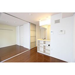 ウィステリア八幡 3階1LDKのリビング/ダイニング