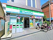 コンビニ「ファミリーマート十三塚本店まで244m」