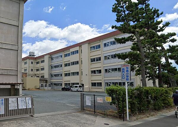 画像15:浜松市立与進小学校