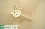 同タイプ部屋の写真となり設備等は現況と異なる場合があります