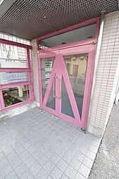 8 / 17