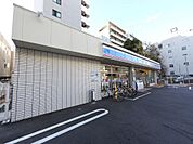 ローソン 中区瓦町店 （コンビニ）（261m）
