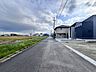 外観：前面道路含む現地写真