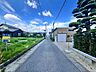 外観：前面道路含む現地写真