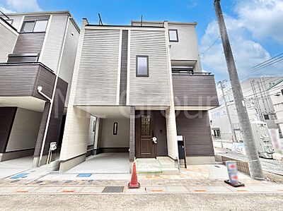 外観：暮らしやすさと居心地の良さにこだわったシンプルで飽きのこないデザイン ！