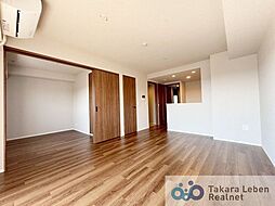 レーベン金沢 WESFORT 2LDKのリビング/ダイニング