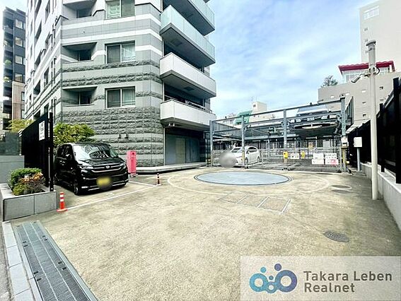 敷地内駐車場(...