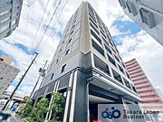 ビッグターミナル駅である「仙台」駅徒歩7分、仙台の中心部に位置するマンション。外観デザインもスマートなラインで気品に溢れ、優しさの中にも格調の高さが感じられます。