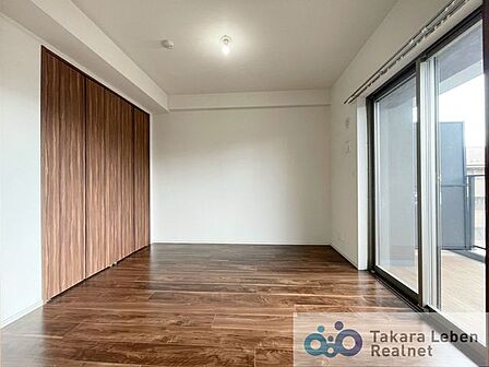 生活スタイルに合わせて自由に使える洋室。無駄のない間取りでプライベート空間を確保できます。