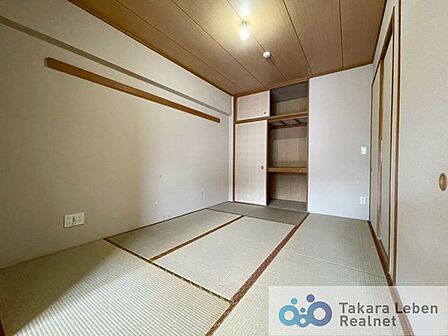 落ち着いた雰囲気の和室は、畳のやさしい肌触りが魅力。来客用やくつろぎの空間として、幅広く使える一室です。