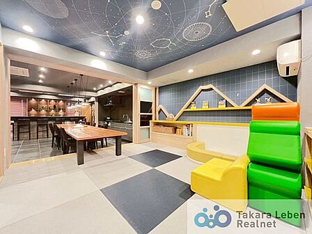【キッズルーム】パーティールームに隣接しているので、子育て世代の交流の場としてもご活用いただけます。