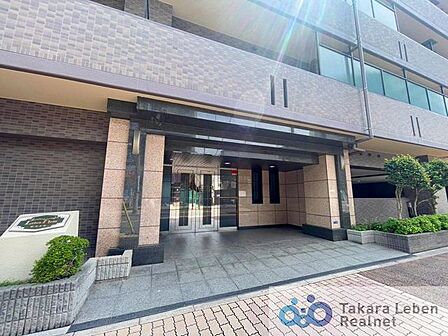 広々とした高級感溢れるエントランスが、ワンランク上の生活をお約束致します。