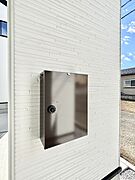 シンプルデザインのポスト。