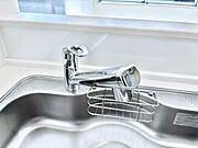いつでも清潔なおいしいお水を。一つの水栓で水道水と浄水を使い分け。
