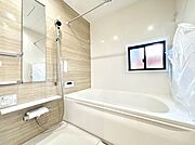 落ち着いた雰囲気でゆっくりお寛ぎいただけるバスルーム