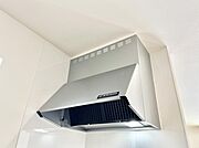 フラットタイプのレンジフード、お手入れがしやすいですね！