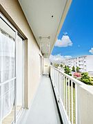 心地よい風を感じながらお洗濯物が干せそうです