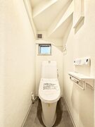 トイレは温水洗浄機能付き
