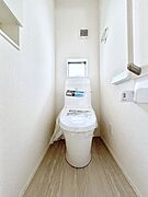トイレは1階と2階それぞれに配置されていてとても便利です。 