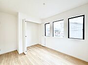 子供部屋にもおすすめな収納スペースたっぷりの居室