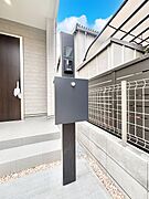 表札・インターホン・ポストをひとつに集約