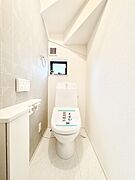 トイレは安心の2箇所！朝のバタバタも一安心です。 