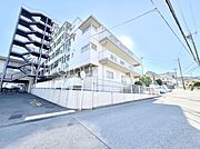 生活に便利な地に伸びやかな家族の生活風景を描く住まい