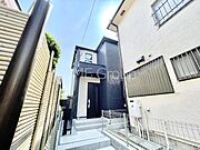 洗練された外観、上質な住空間が広がる室内は永く安心して過ごせる住居です。
