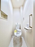 トイレは1階と2階それぞれに配置されていてとても便利です。 