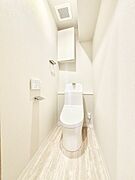 トイレは温水洗浄機能付き