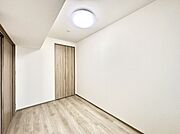 クローゼット付きのお部屋で充実したプライベート時間を過ごせます。
