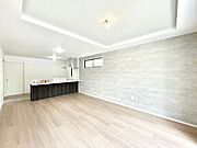 落ち着いた雰囲気のＬＤＫは家族みんなの快適空間  