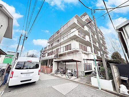 溢れる陽光でご家族の笑顔も輝く