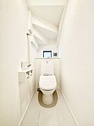 トイレは安心の2箇所！朝のバタバタも一安心です。 